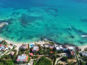 Casa en venta de 4 Recámaras a Solo 200 Metros del Caribe