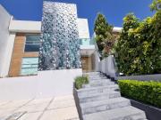 CASA EN VENTA DE 4 RECAMARAS EN CUMBRES DEL LAGO DE 3...