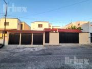 CASA EN VENTA DE 4 RECAMARAS EN FRACC. LAS QUINTAS, CAMPECHE