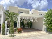 CASA EN VENTA DE 4 RECÁMARAS EN MÉRIDA