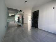 Casa en venta de 4 recámaras en privada con alberca con...