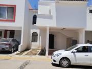 CASA EN VENTA DE 4 RECAMARAS EN ZONA PLAZA MAYOR FRACC....