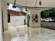 CASA EN VENTA DE 4 RECÁMARAS + ESTUDIO CON BAÑO COMPLETO...