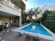 Casa en venta de 5 ambientes con cochera y piscina Villa...
