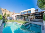 Casa En Venta De 5 Dorm. En Colina