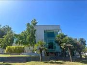 Casa En Venta De 5 Dorm. En Pirque