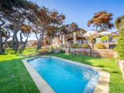 Casa En Venta De 5 Dorm. En Zapallar