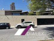 Casa en VENTA o RENTA de 623 m2 COL. CONTRY en...