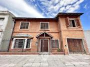 Casa en Venta de 6 amb 5 dorm patio y cochera. Centro...