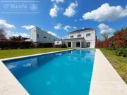 Casa en venta de 6 ambiente en Fincas de Iraola II con...