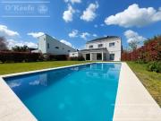 Casa en venta de 6 ambiente en Fincas de Iraola II con...