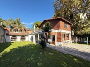Casa en venta de 6 ambientes con cochera, quincho y...