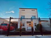 Casa en venta de 6 ambientes, hermoso parque y piscina,...