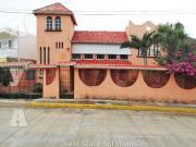 Casa en Venta de 6 Recámaras, Sala TV, Piscina, SM 25,...