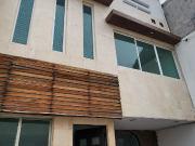 Casa en Venta de 8 Recámaras en Fraccionamiento...