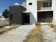 Casa en Venta de autor ubicada en Grand Juriquilla