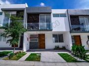 CASA EN VENTA DE BOSQUES DE SANTA ANITA, TLAJOMULCO DE...