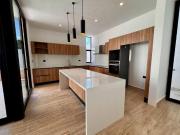 CASA EN VENTA DE CUATRO HABITACIONES | XCANATÚN, YUCATÁN