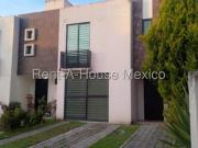 Casa en Venta de Dos Niveles en Bosques Privada Encino,...