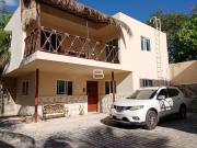 CASA EN VENTA DE DOS NIVELES EN CANCUN