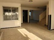 Casa en Venta de dos Niveles en Col. Revolución