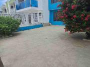 CASA EN VENTA DE DOS PISOS DIVIDIDA EN BARRIO LAS...