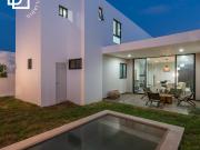 Casa en venta de 2pisos en privada residencial dentro de...