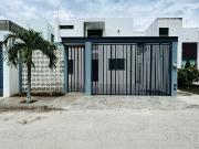 CASA EN VENTA DE DOS PLANTAS EN REAL MONTEJO, MERIDA