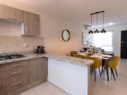 CASA EN VENTA DE DOS PLANTAS LOS HEROES YUCATAN