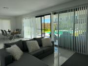 Casa en Venta de Estilo Moderno 5 AMB en Vila Marina II