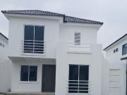 CASA EN VENTA DE ESTRENO EN PORTÓN DEL RÍO