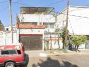 CASA EN VENTA DE OPORTUNIDAD EN PRADO CHURUBUSCO,...