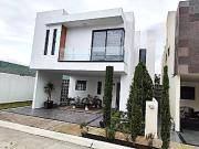 Casa en venta de Oportunidad,en Residencial La Escondida