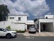 CASA EN VENTA DE OPORTUNIDAD EN VALLE