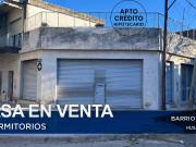 CASA EN VENTA DE TRES DORM EN BARRIO LUDUEÑA