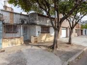 CASA EN VENTA DE TRES DORMITORIOS EN VENTA ROSARIO APTA... CASA EN VENTA DE TRES DORMITORIOS EN VENTA ROSARIO APTA...