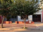 CASA EN VENTA DE TRES DORMITORIOS EN VILLA CORINA