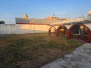 CASA EN VENTA DE UN NIVEL, A UNA CUADRA DE LA PLAYA,...