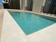 Casa en venta de un nivel con alberca en privada