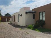 Casa en venta de un nivel con tres habitaciones y jard?n...