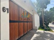 CASA EN VENTA DE UN PISO CON ALBERCA Y JARDIN EN CAMPESTRE