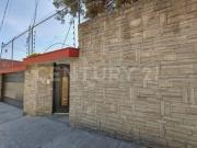 CASA EN VENTA DE UN PISO CON GRAN JARDIN EN EL CERRITO