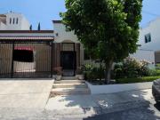 CASA EN VENTA DE UN PISO EN CUMBRES ELITE EQUIPADA Y...