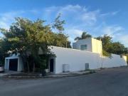 Casa en VENTA de un piso en esquina en Temozón Norte,...