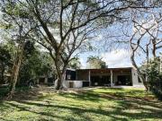 CASA EN VENTA DE UN PISO, EN PRIVADA CON CLUB DE GOLF Y...