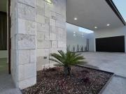 Casa en Venta de un piso en Residencial Montoro al Norte...