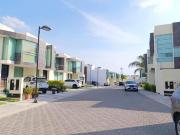 Casa en venta de UN SOLO PISO en VALLE de JURIQUILLA,...