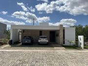 CASA EN VENTA DE UNA PLANT EN PRIVADA SOLUNA, TEMOZÓN NORTE