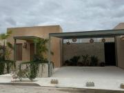 Casa en venta de una planta con 3 Recámaras en Cholul