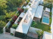 casa en venta de una planta con gran terreno en santa...